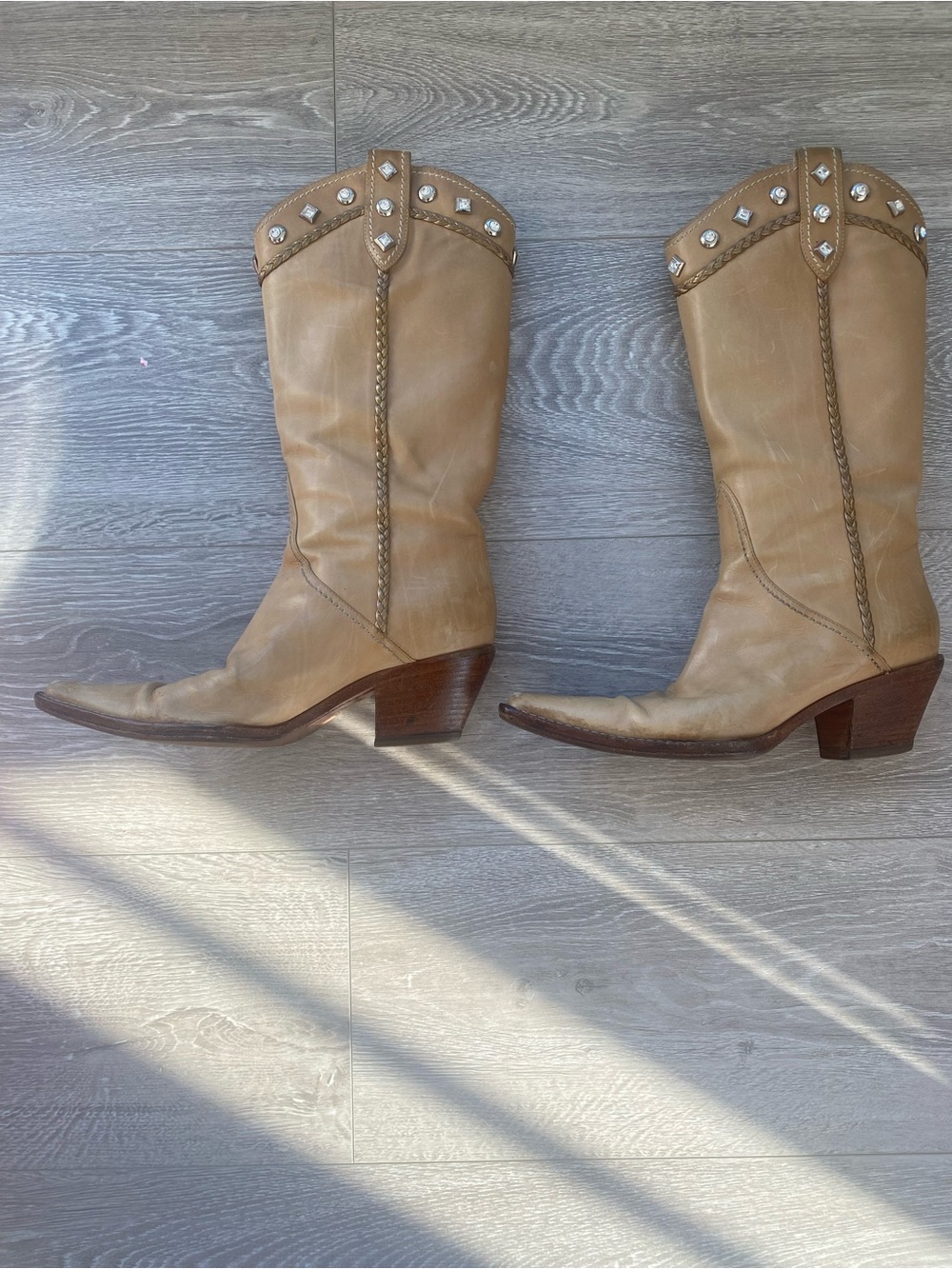 RARE Sergio Rossie Tan Leather Western cowboy Boots with crystal Stud Detailing